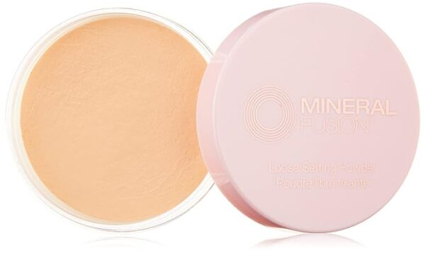 💬 🍌 Get a flawless finish with our Setting Powder - now 75% off! 🎉